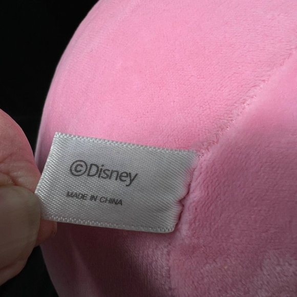 Disney Tsum Tsum Minnie Mouse Sitting Feet Hands Pink Bottom 9.5" Tall x 8" Wide - Picture 6 of 9